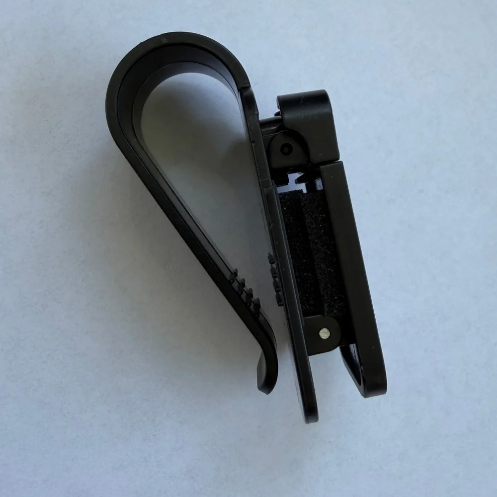 Car Sun Visor Sunglasses Holder Clip – Universal Auto Glasses Clip Organizer